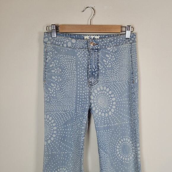 Free People We The Free Jeans 26 JUST FLOAT ON FLARE Bell Bottom Print 70s Boho - Picture 2 of 10